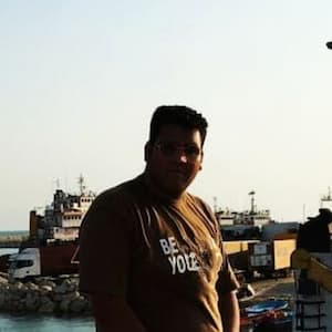 حجت صادقی